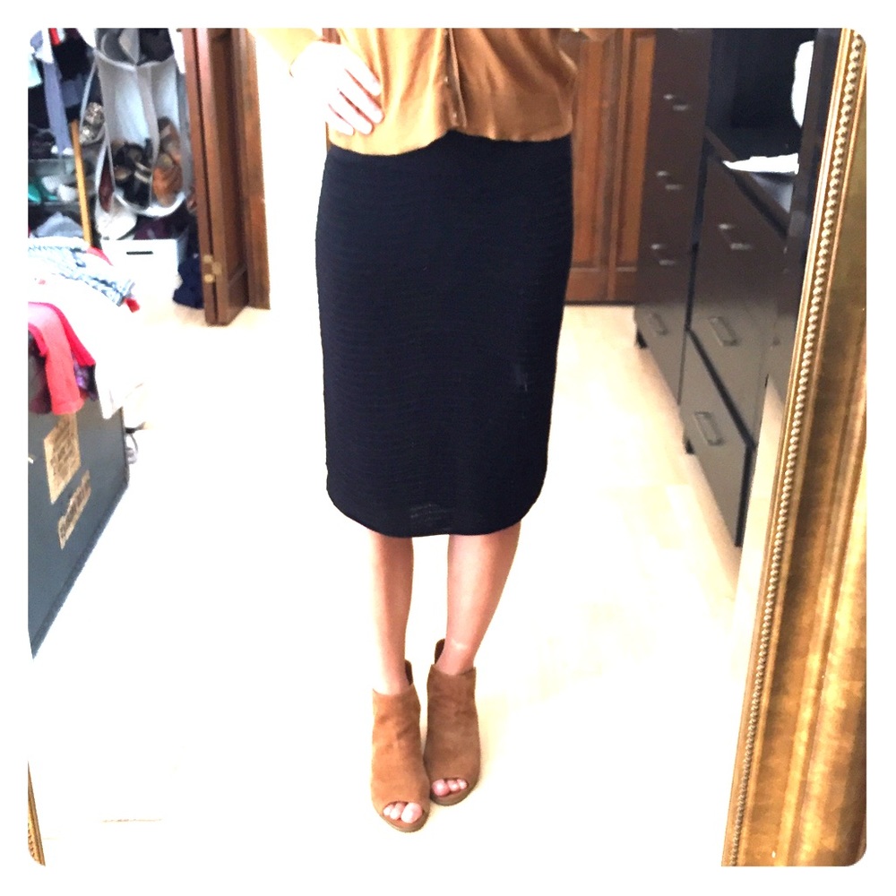 Black H&M skirt